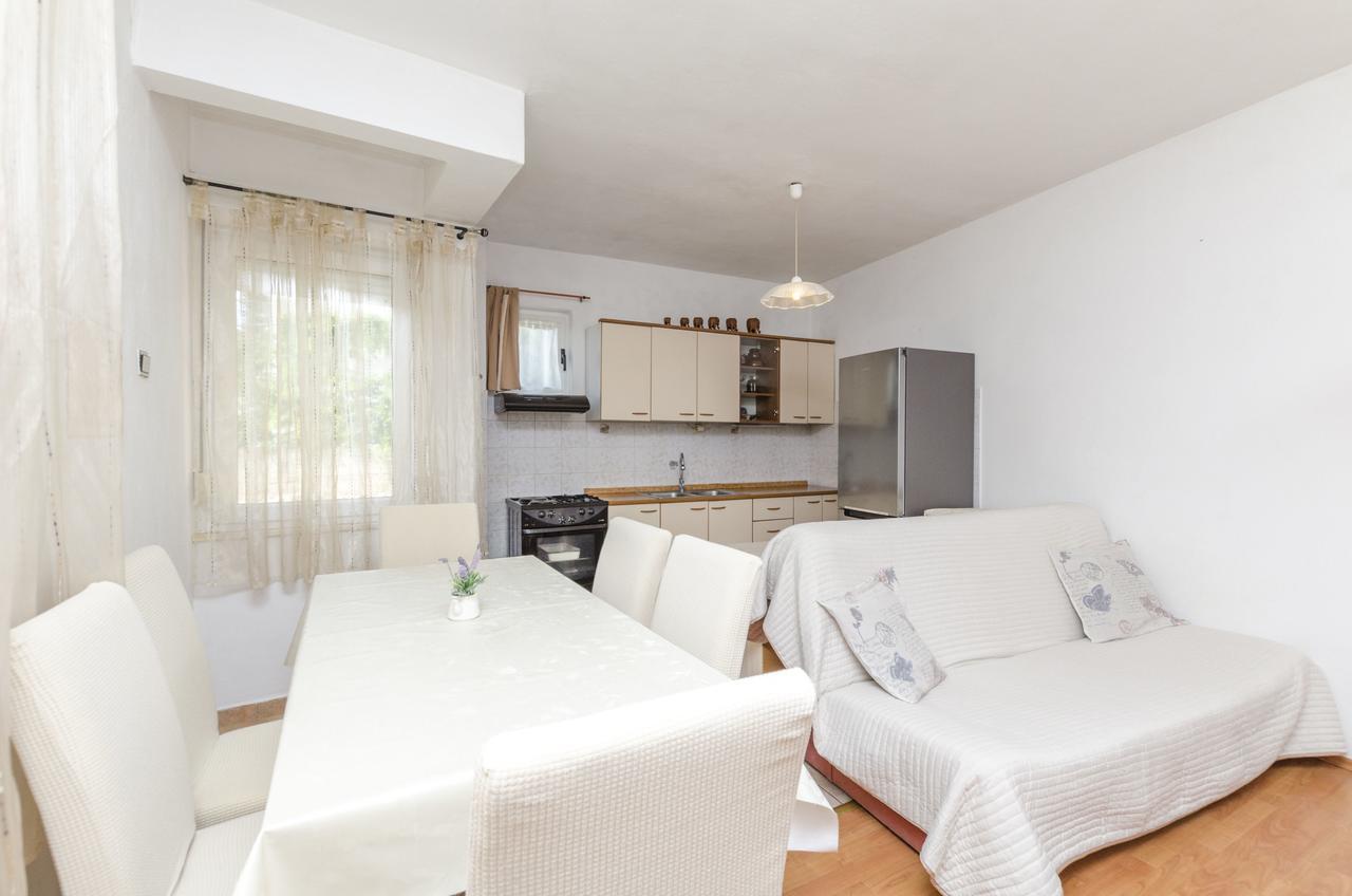Apartments Dasa Primosten Exterior photo